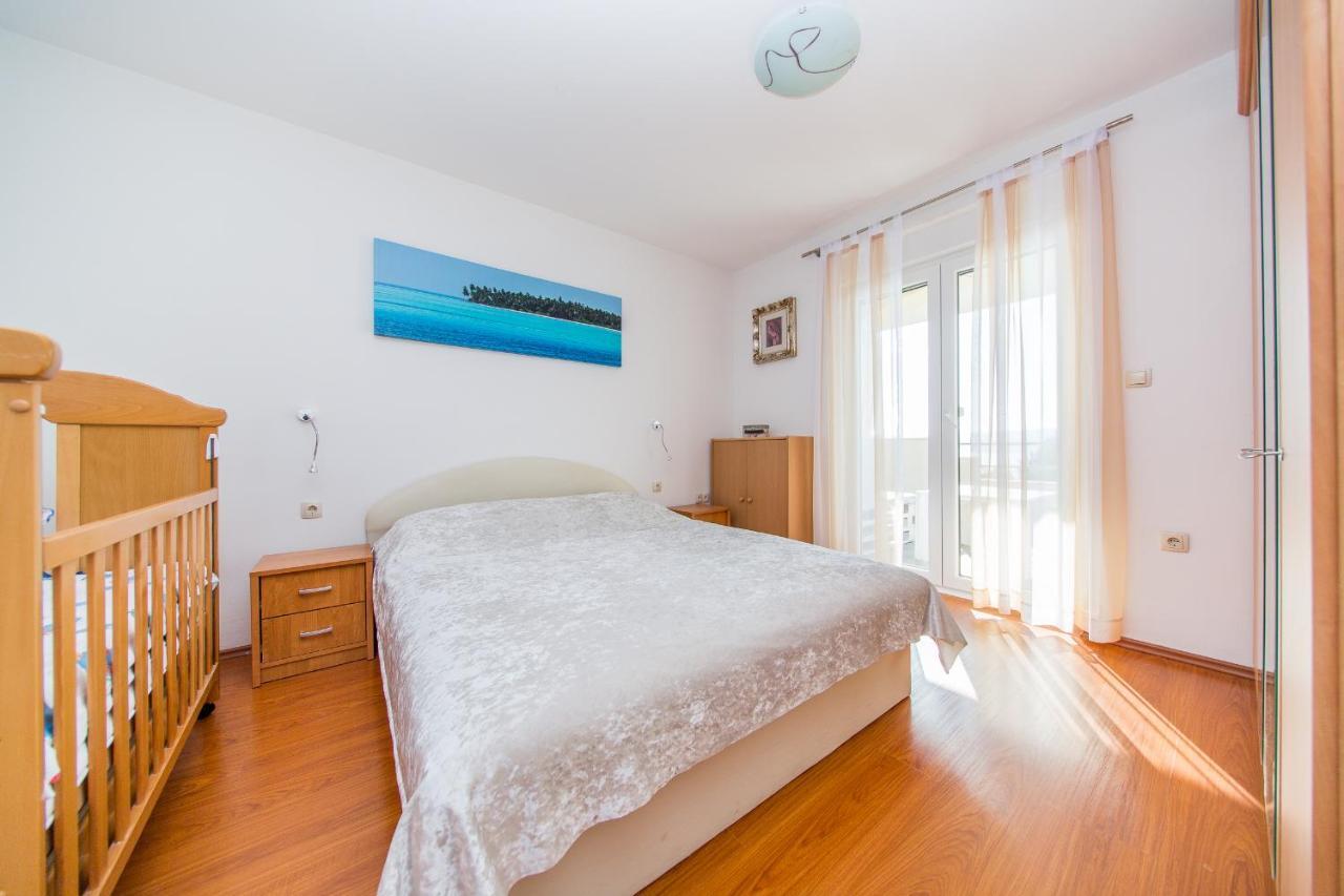 Apartment Luni 洛克瓦罗戈兹尼察 外观 照片